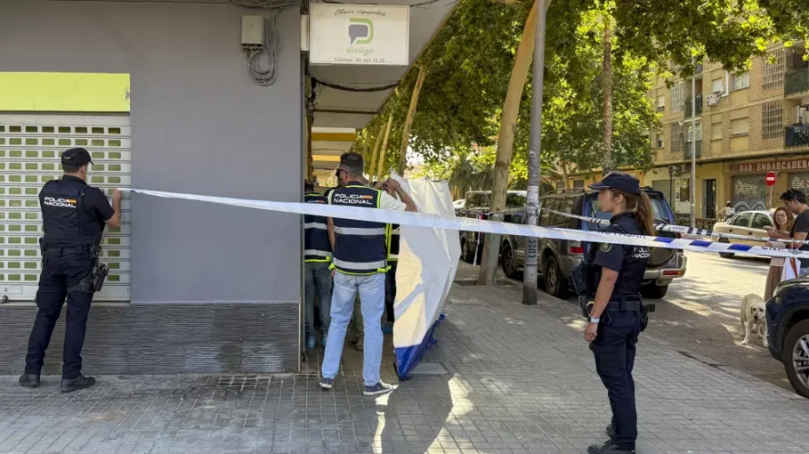 Joven detenido en Burjassot tras asesinar al logopeda de su hijo por sospechas de abuso