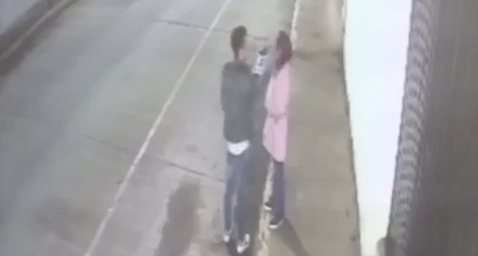Agresión por celos en San Felipe Hueyotlipan queda registrada en video