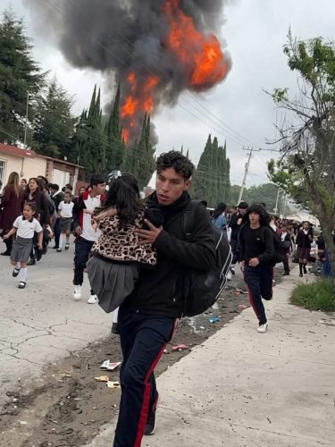 Estudiante de preparatoria actúa con valentía tras explosión de pipa en Tepeaca