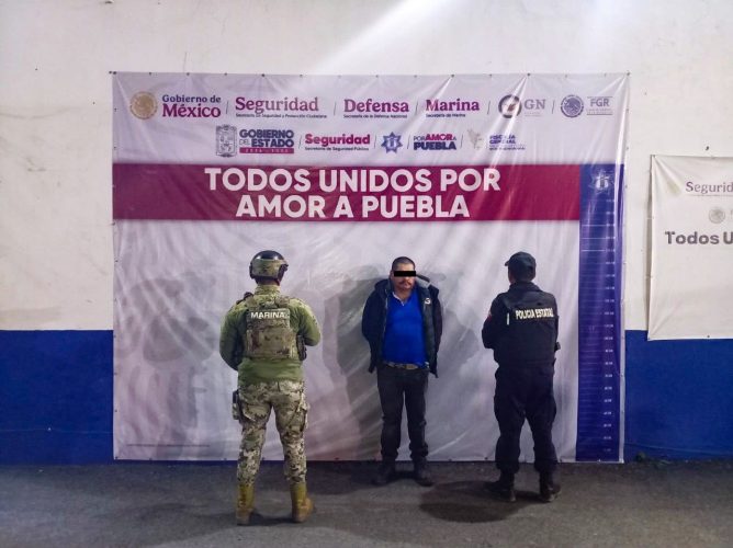 Dos pipas y un detenido con gas huachicoleado en Puebla