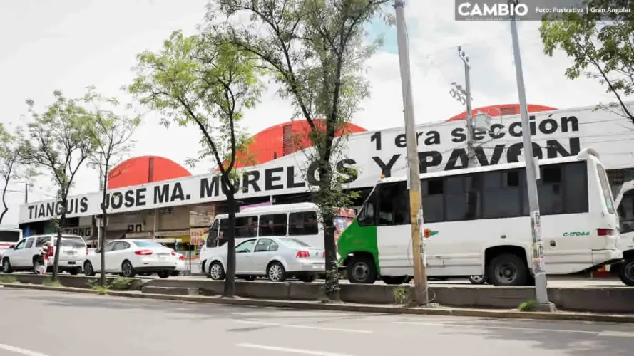 Balacera deja tres heridos y desata caos en el Mercado Morelos