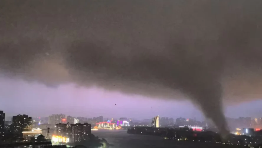 Brutal tornado en Hubei, China, deja 11 muertos y cientos de heridos