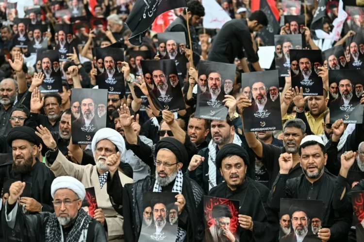 Irán realiza funeral masivo para el líder supremo Alí Jamenei tras su muerte en conflicto con Estados Unidos